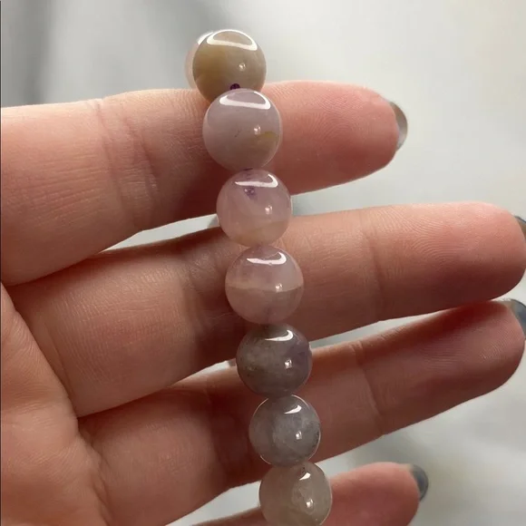 Elegant Pink Amethyst Beaded Bracelet - Picture 6 of 8